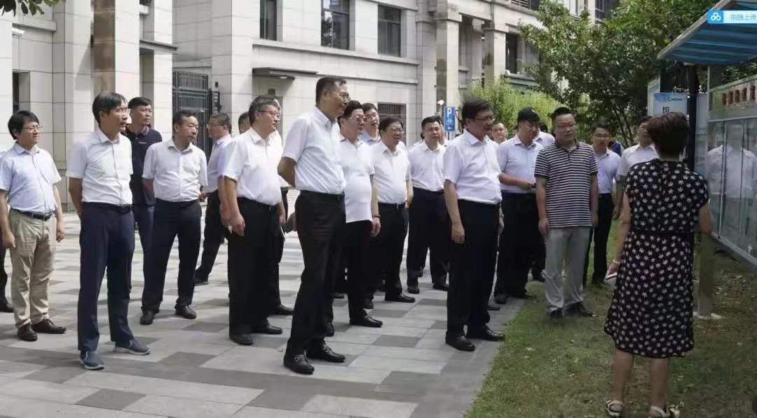 南京市高淳區(qū)黨政代表團(tuán)一行考察懷盛怡庭小區(qū)