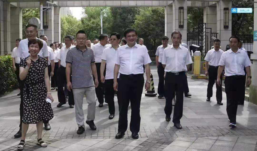 南京市高淳區(qū)黨政代表團(tuán)一行考察懷盛怡庭小區(qū)