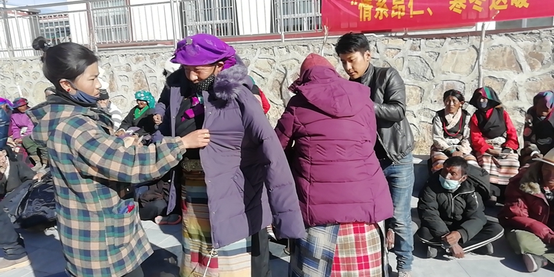 這些年，獅城怡安和藏區(qū)貧困家庭結下的情緣