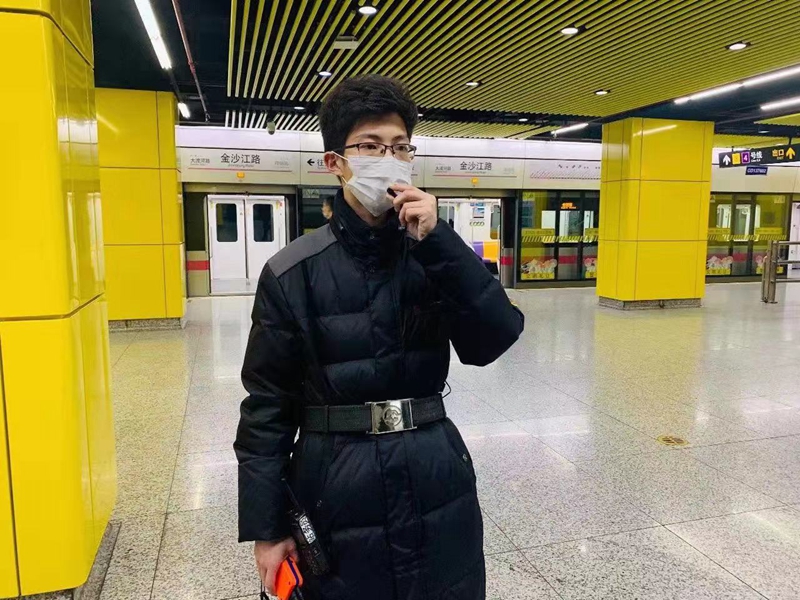 為了明天的曙光，今天我們逆風(fēng)而行！