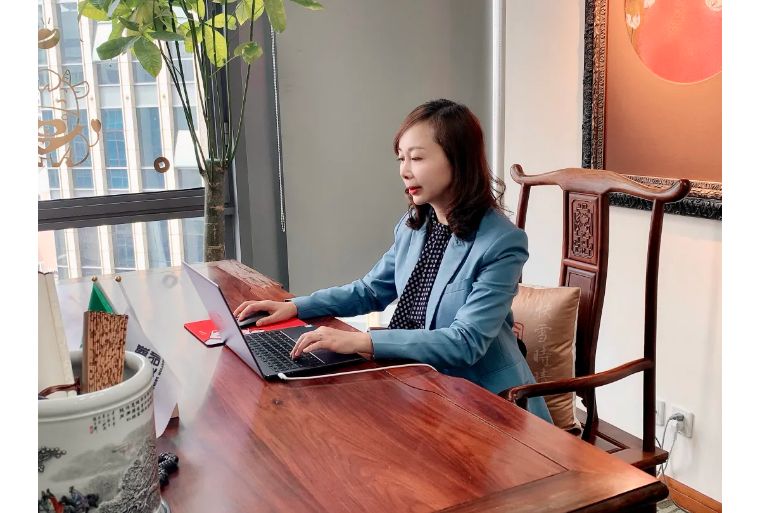 獅城怡安董事長(zhǎng)徐新女士榮獲“2019-2020年度上海市三八紅旗手”稱號(hào)！
