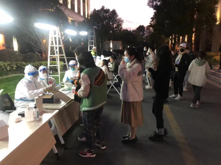 疫情再次來(lái)襲！獅城怡安迎難而上，守護(hù)家園，維“滬”平安